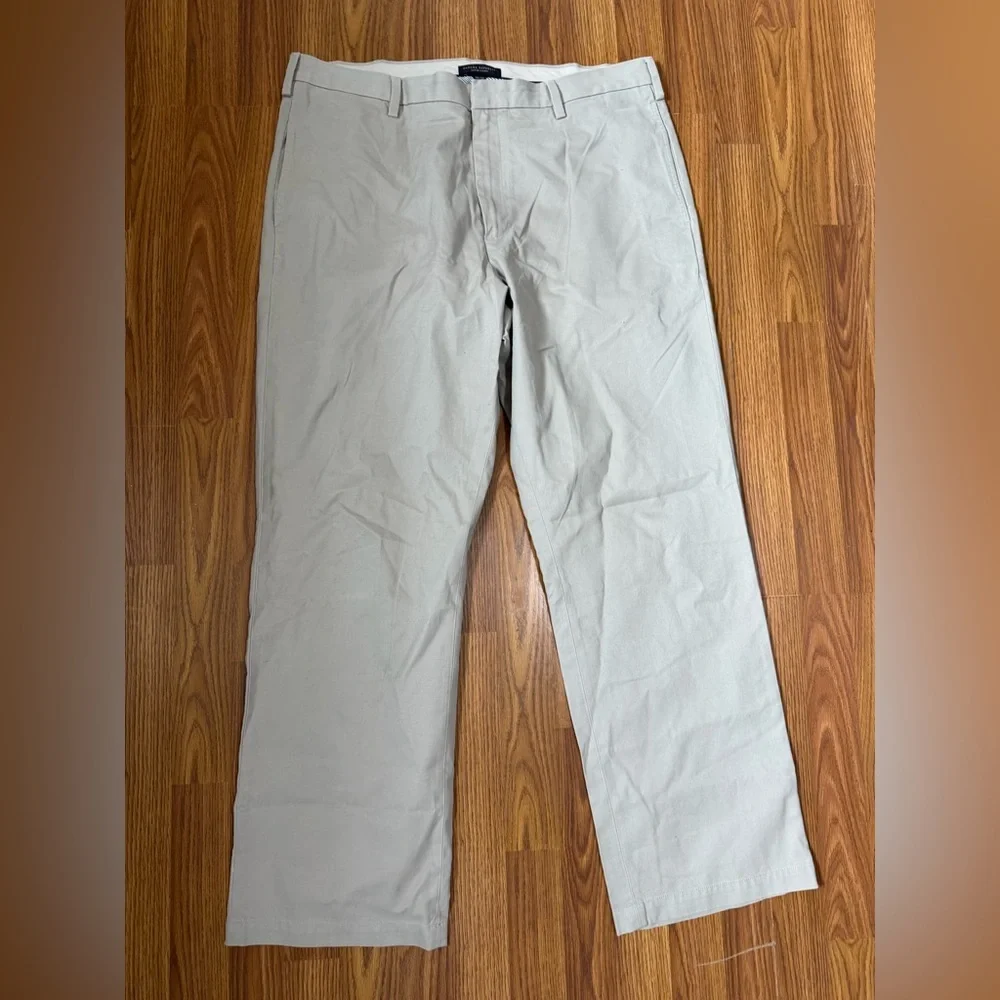 NWT Banana Republic Gavin Chino 38x32